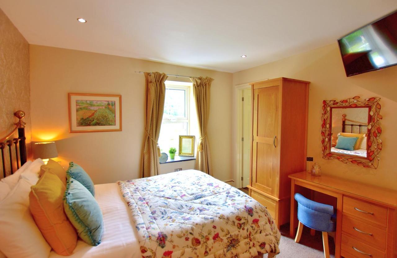 The Bryn At Capel Hotel คาเปล-คูริก ภายนอก รูปภาพ