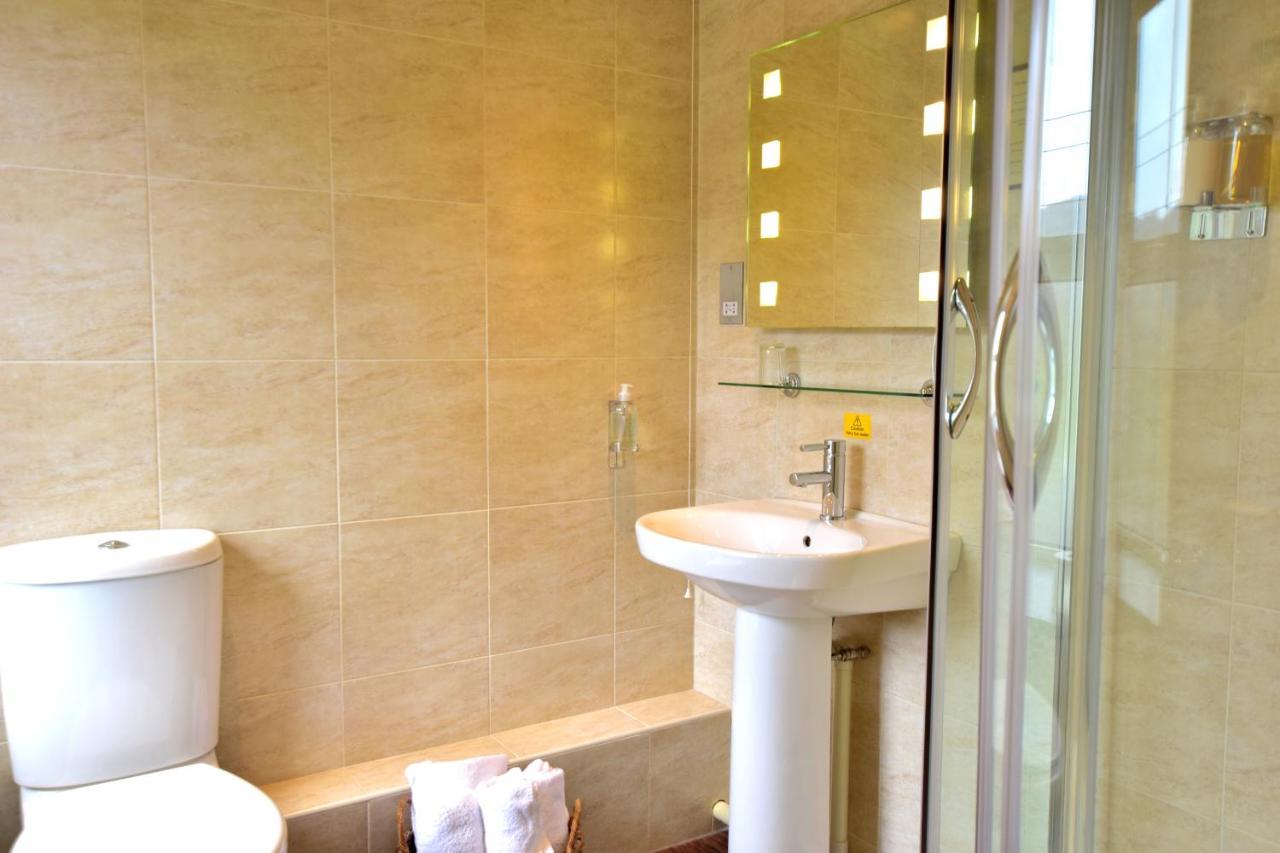The Bryn At Capel Hotel คาเปล-คูริก ภายนอก รูปภาพ