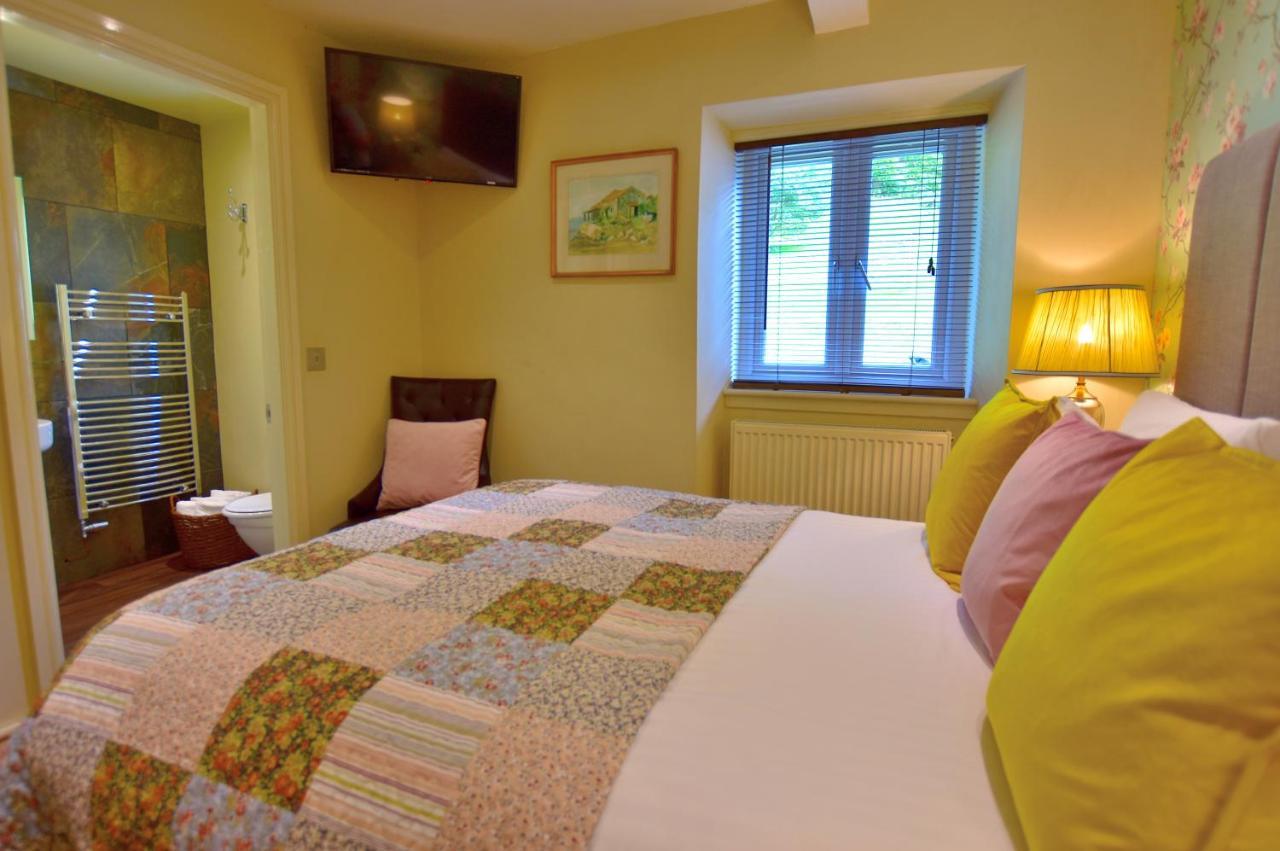 The Bryn At Capel Hotel คาเปล-คูริก ภายนอก รูปภาพ