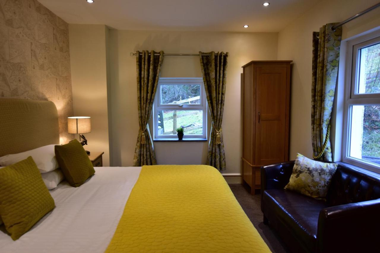 The Bryn At Capel Hotel คาเปล-คูริก ภายนอก รูปภาพ
