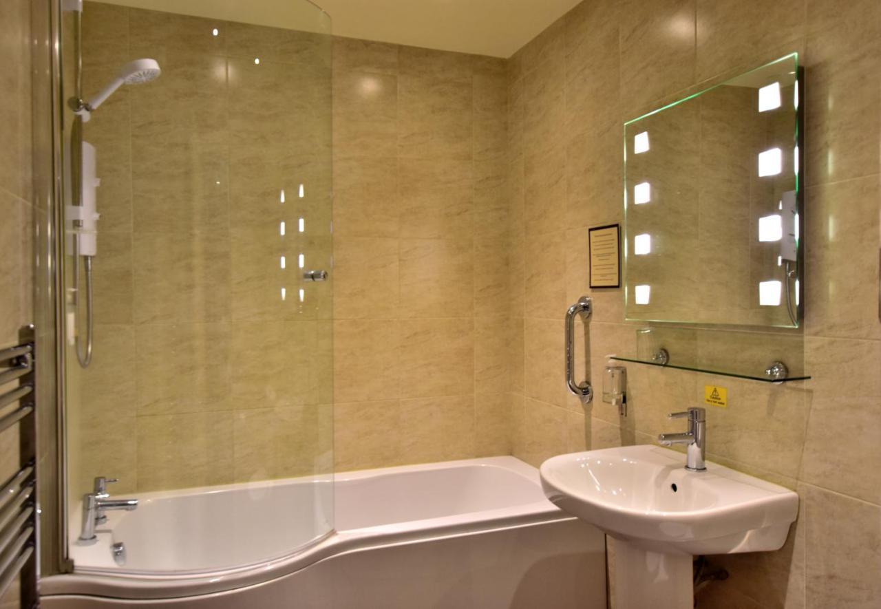The Bryn At Capel Hotel คาเปล-คูริก ภายนอก รูปภาพ
