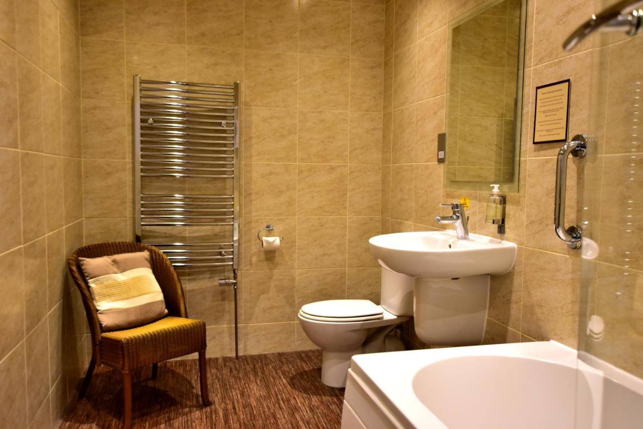 The Bryn At Capel Hotel คาเปล-คูริก ภายนอก รูปภาพ