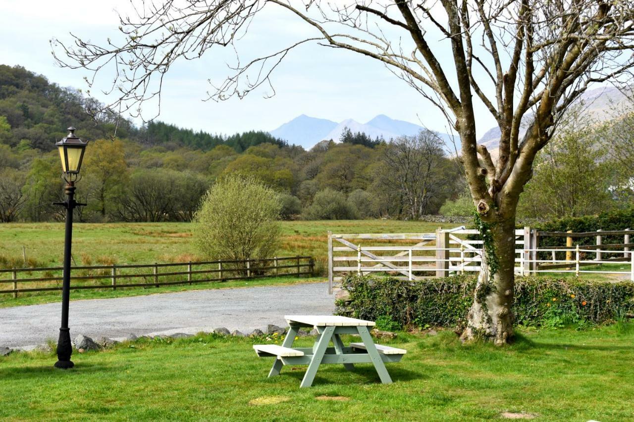 The Bryn At Capel Hotel คาเปล-คูริก ภายนอก รูปภาพ