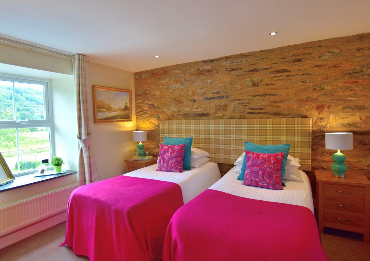 The Bryn At Capel Hotel คาเปล-คูริก ภายนอก รูปภาพ